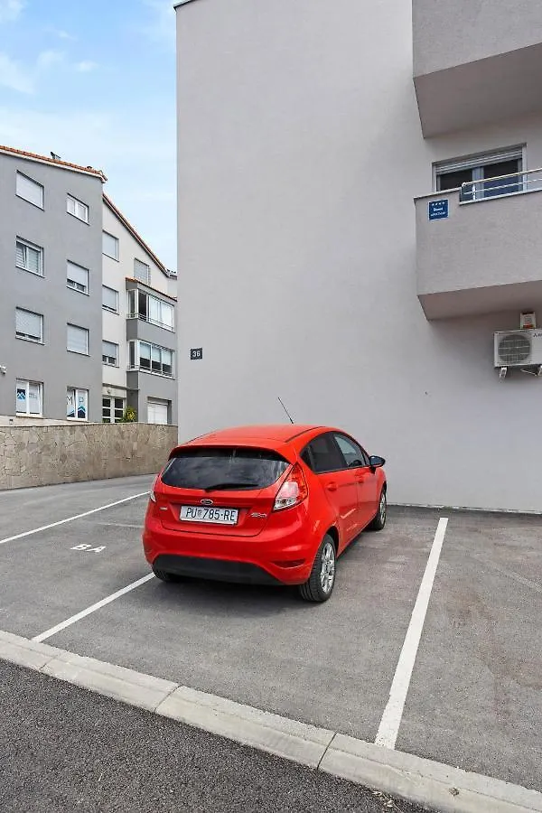 Apartment Leone Medulin 0*,  Croatia