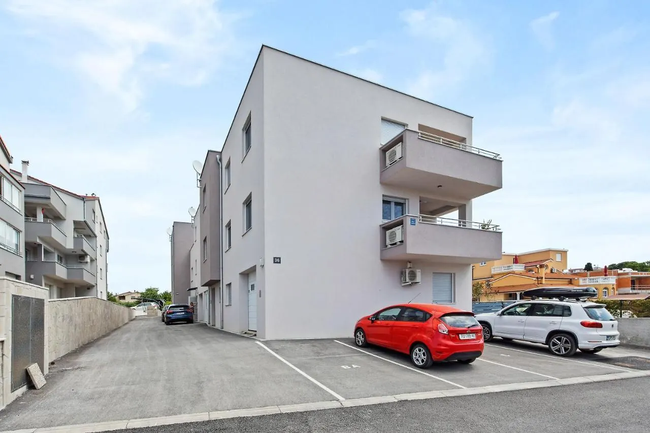 Apartment Leone Medulin